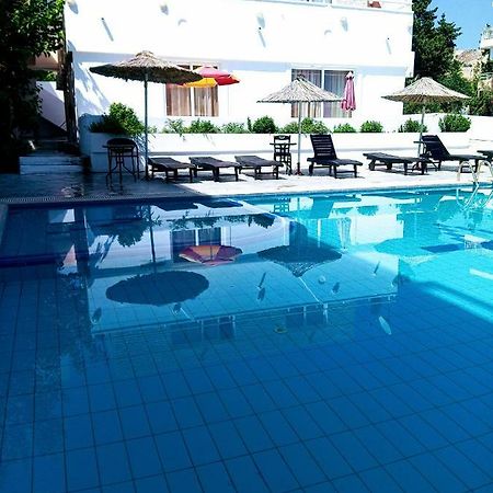 Saint Konstantin Beach Apartments Stegna Ngoại thất bức ảnh