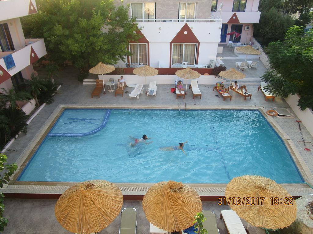 Saint Konstantin Beach Apartments Stegna Ngoại thất bức ảnh